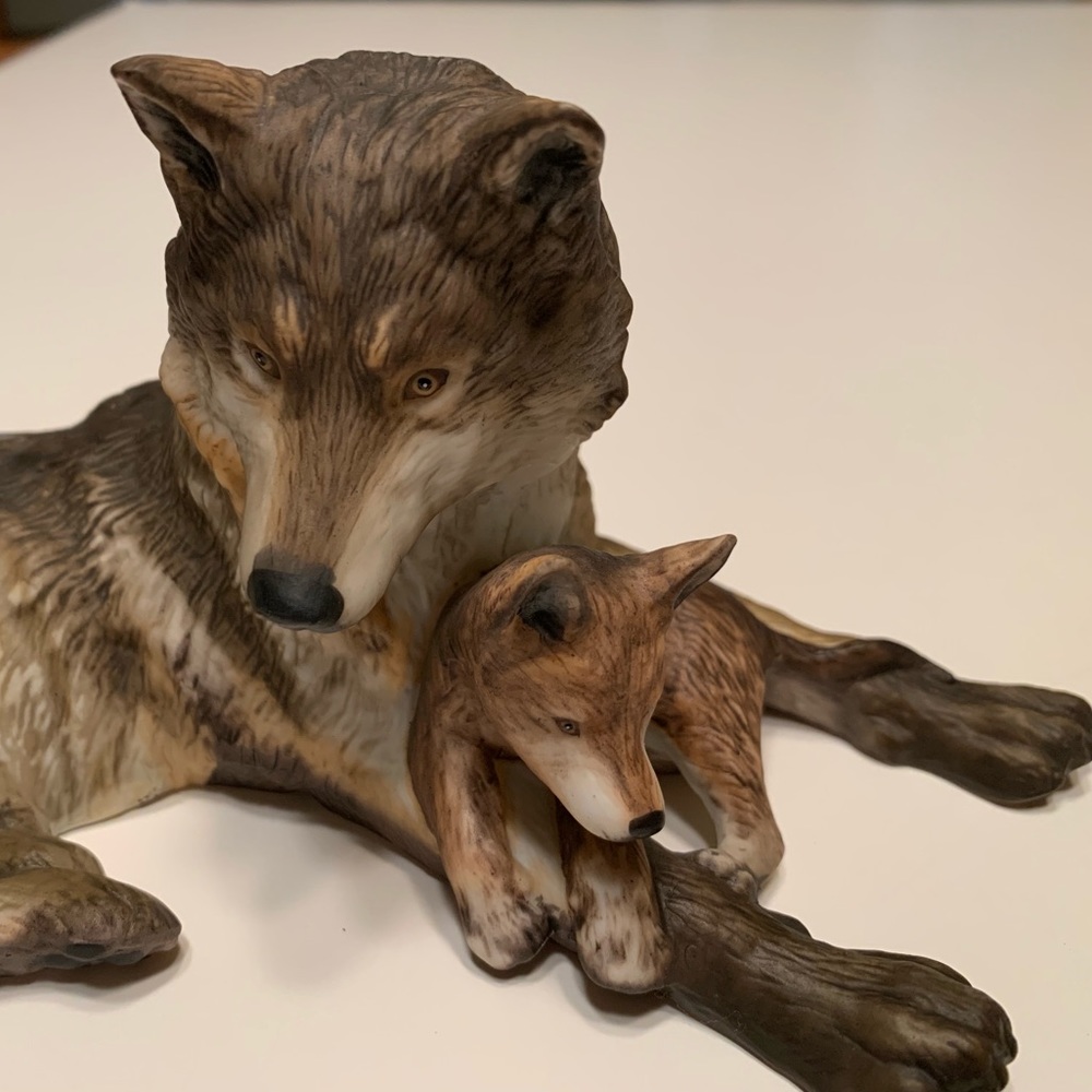 N W F “Woodland Repose” wolf figurine.